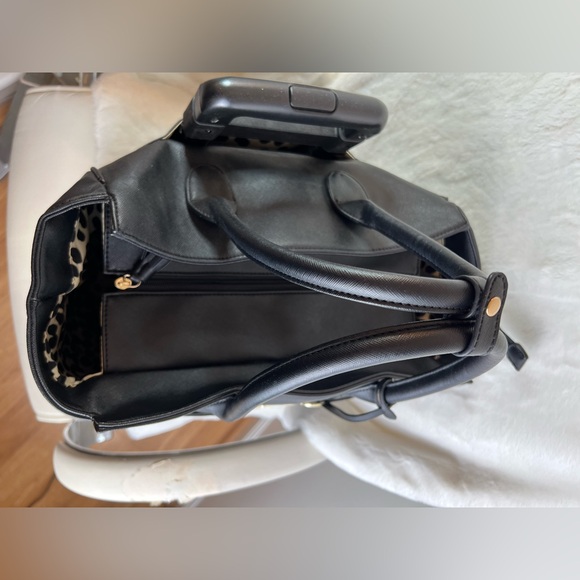 Toss Designs Sonoma Rolling Tote Bag - Picture 10 of 11